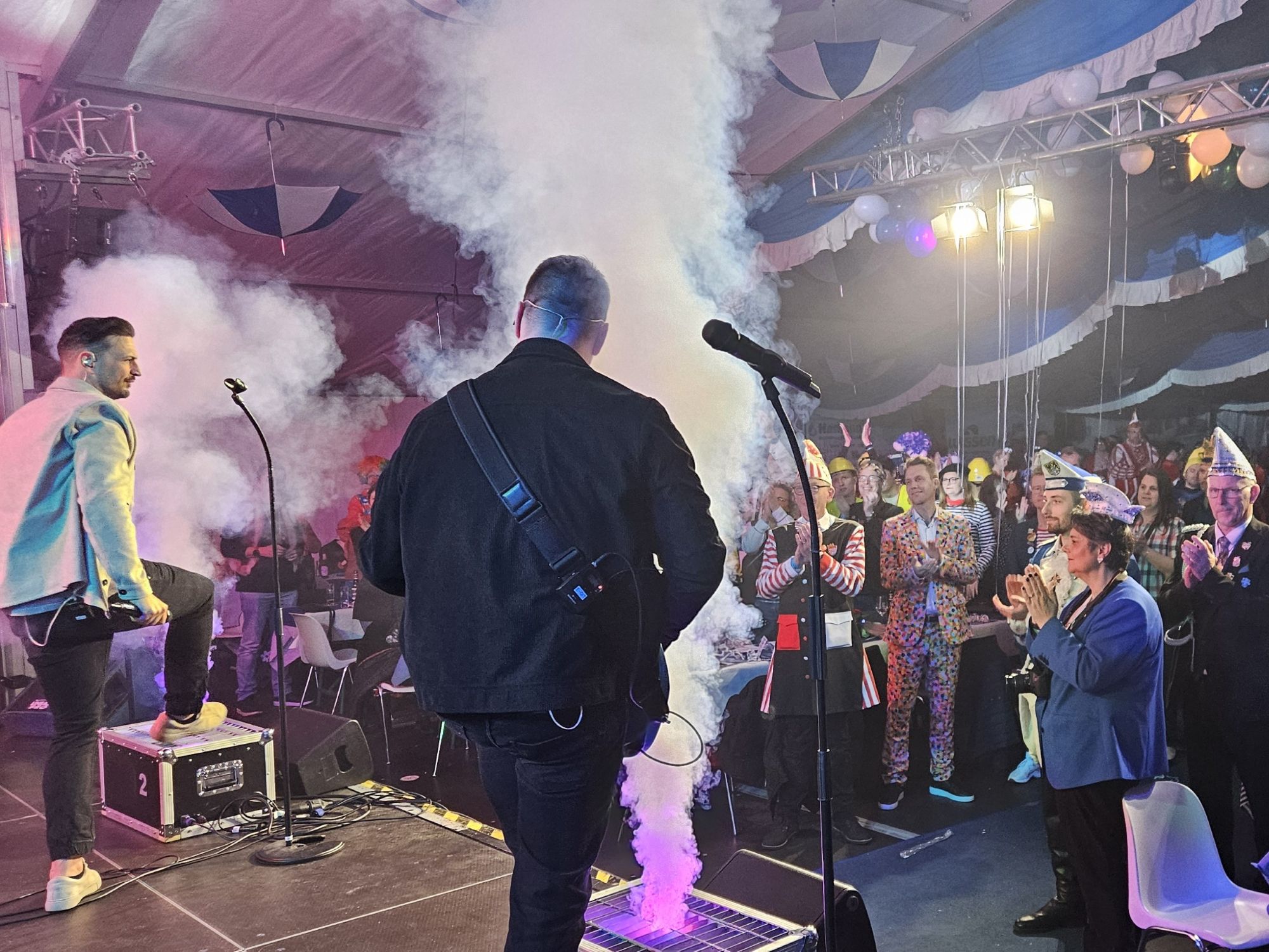 Dieses Bild zeigt die Band Bel Air bei der Prunksitzung