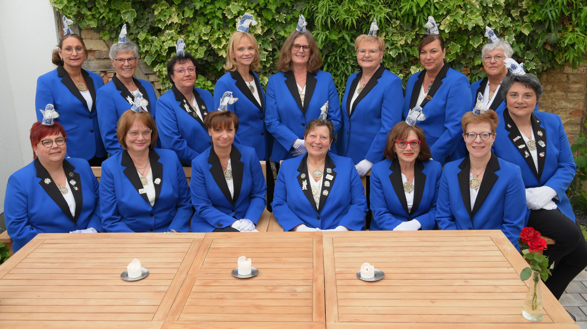 Das Bild zeigt den Damenelferrat